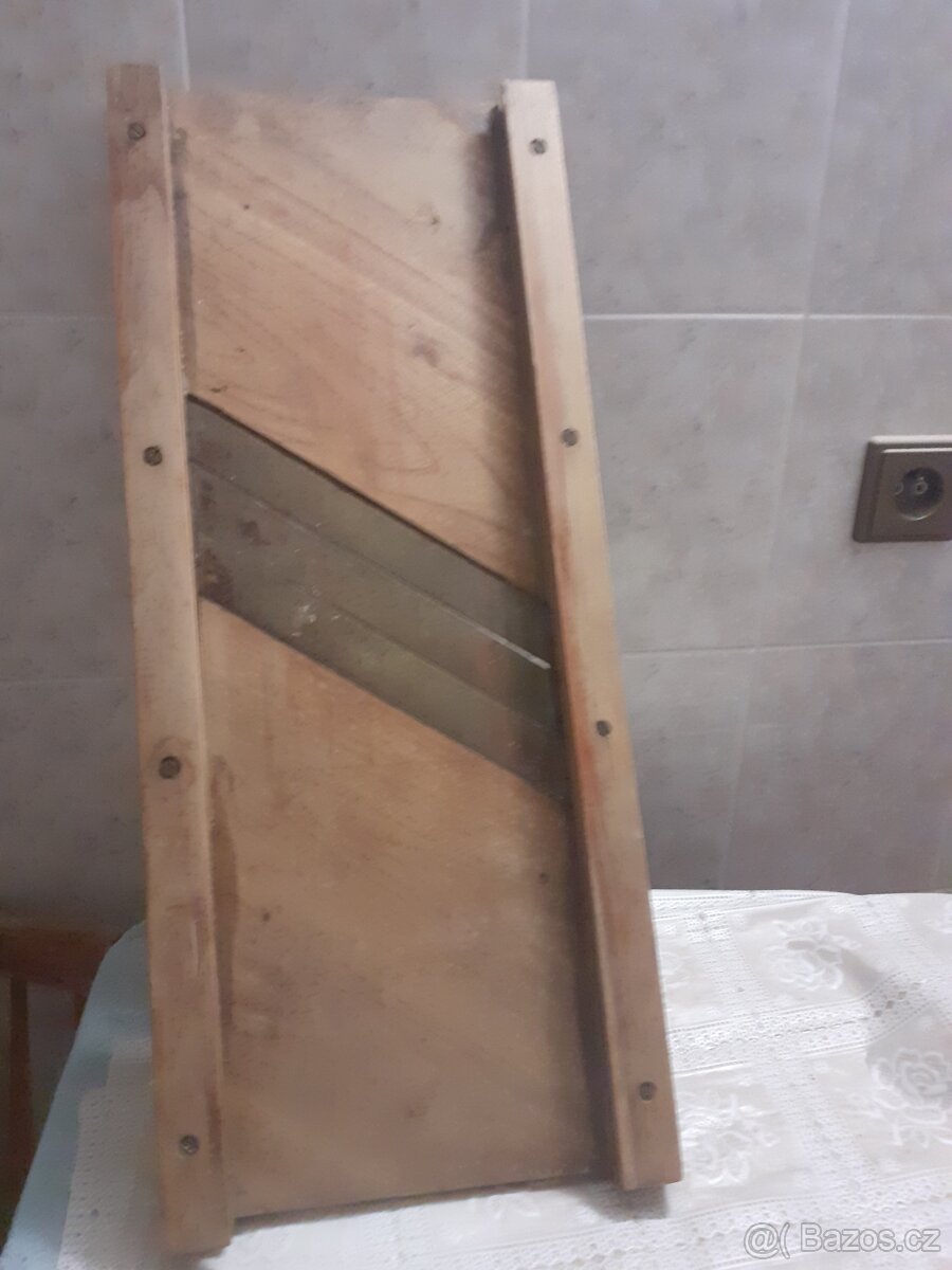 Kruhadlo na zelí ,starožitné síto, cedník, lžíce - 4