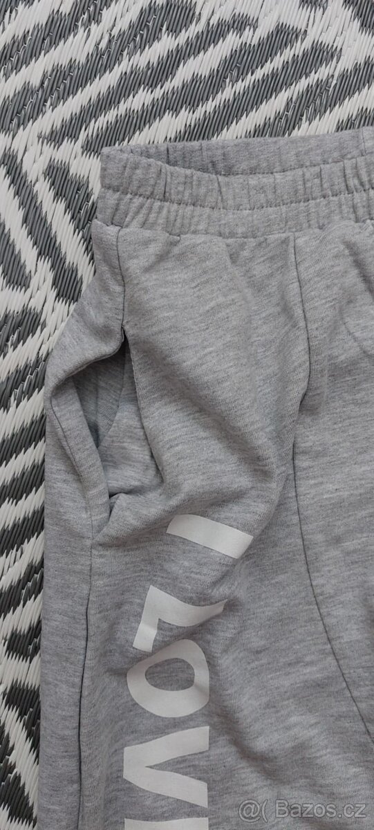 SENZAČNÍ DÁMSKÉ TEPLÁKY S MIMONĚM-FB SISTERS - vel. XS - 4