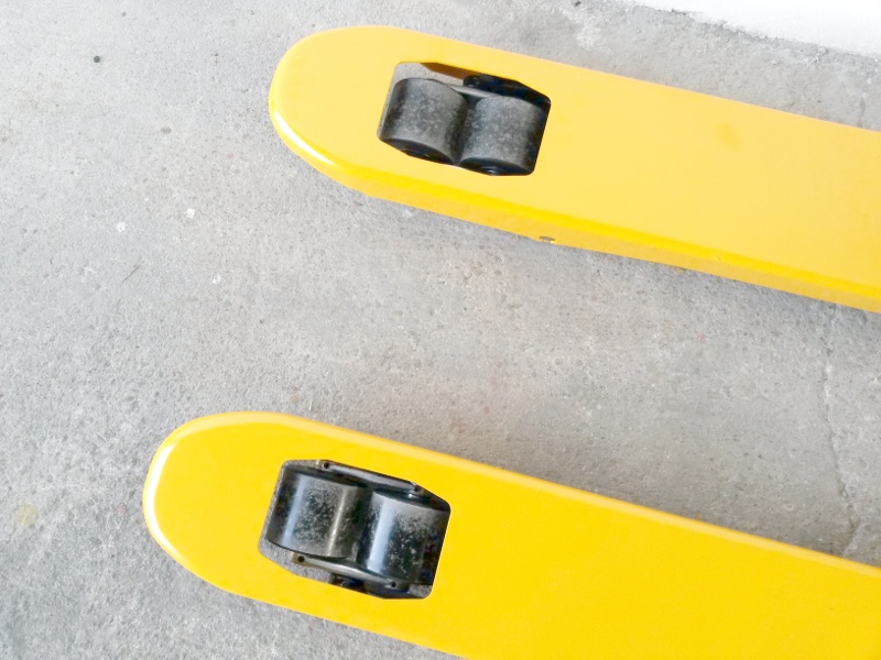 Paletový vozík M30, nosnost 3000 kg - 4