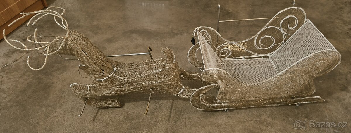 Vánoční sob se saněmi osvětlený dekorace - 4