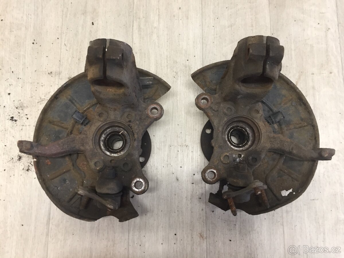 VW GOLF 5 2003-2008 - PŘEDNÍ TĚHLICE VĚTŠÍ - 4