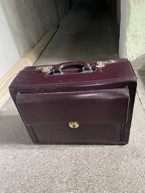 Kožený retro kufr na kód - 4