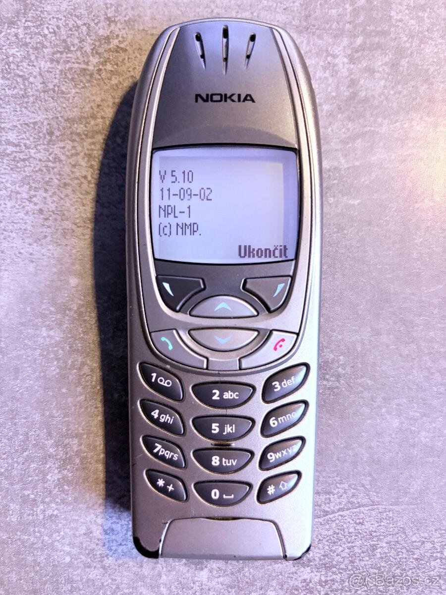 Nokia 6310i - 4