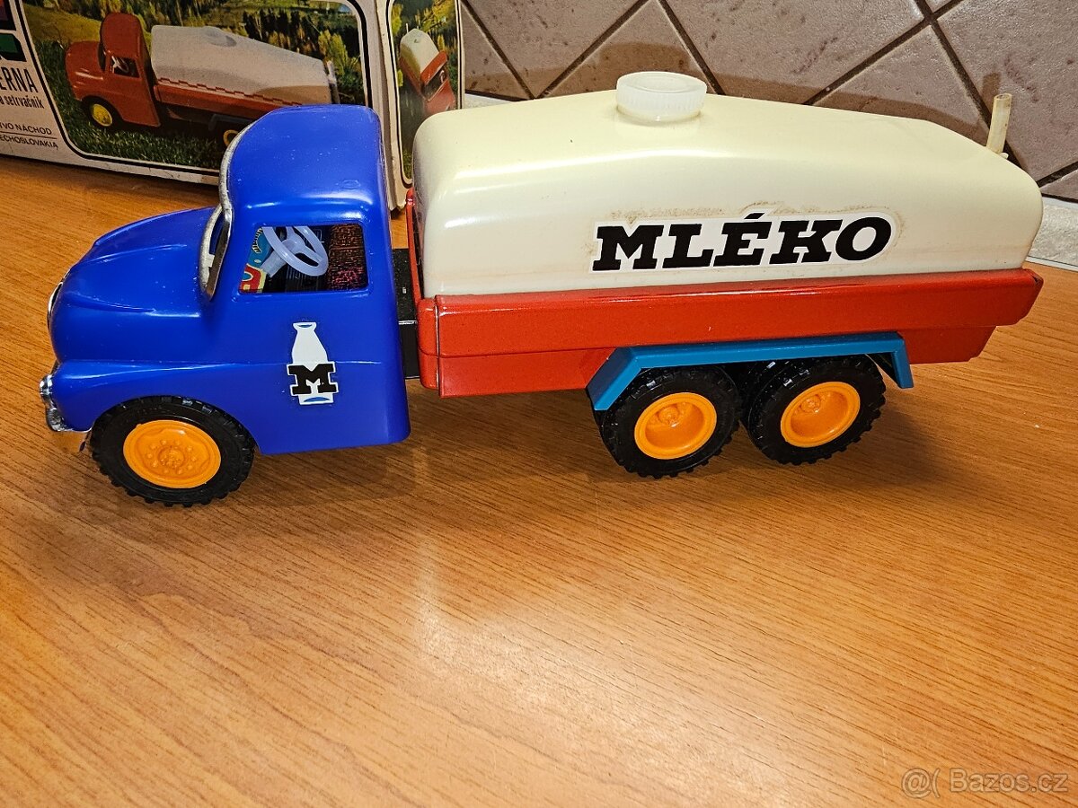 Tatra 138 MLÉKO - 4