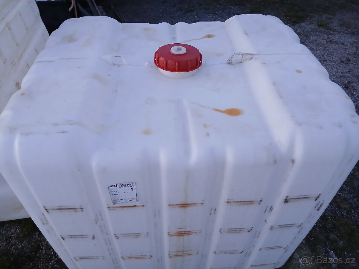 Ibc. 1000 litrů - 4