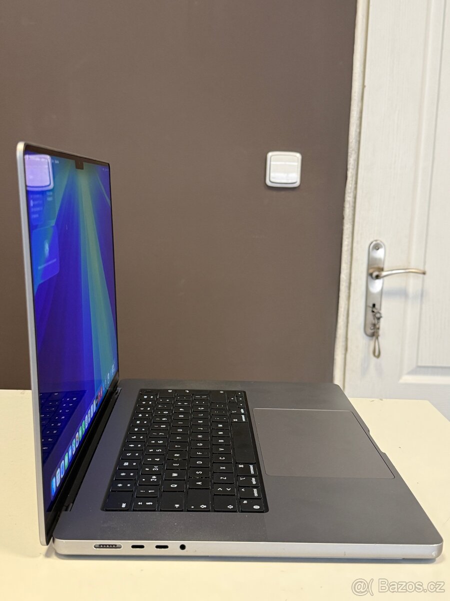 MacBook PRO 16” M1 PRO - 4