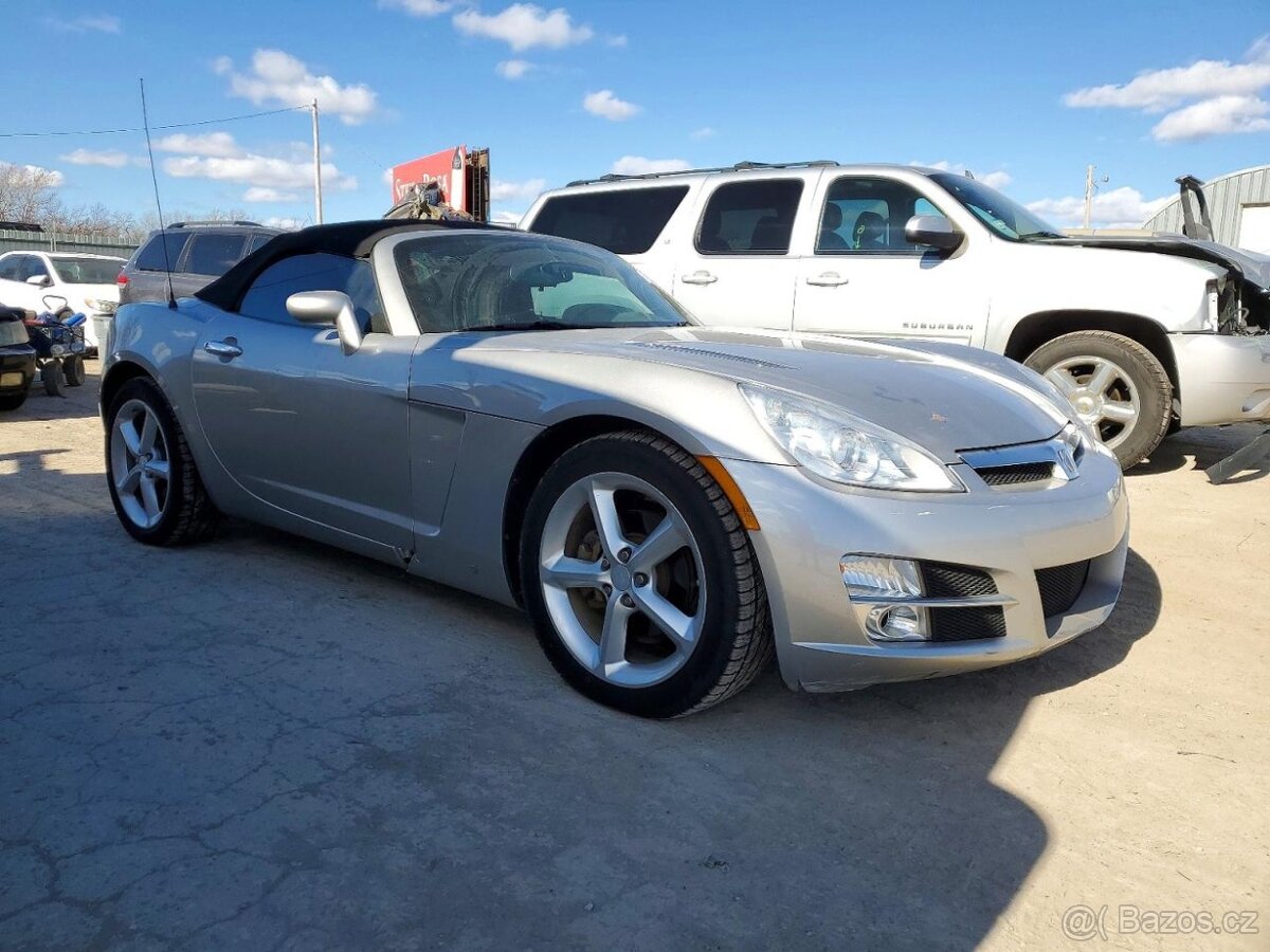 2009 Saturn Sky - 4