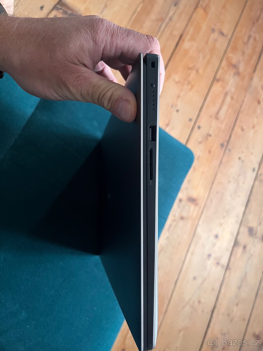 Prodám pracovní notebook Dell precission 5540. - 4