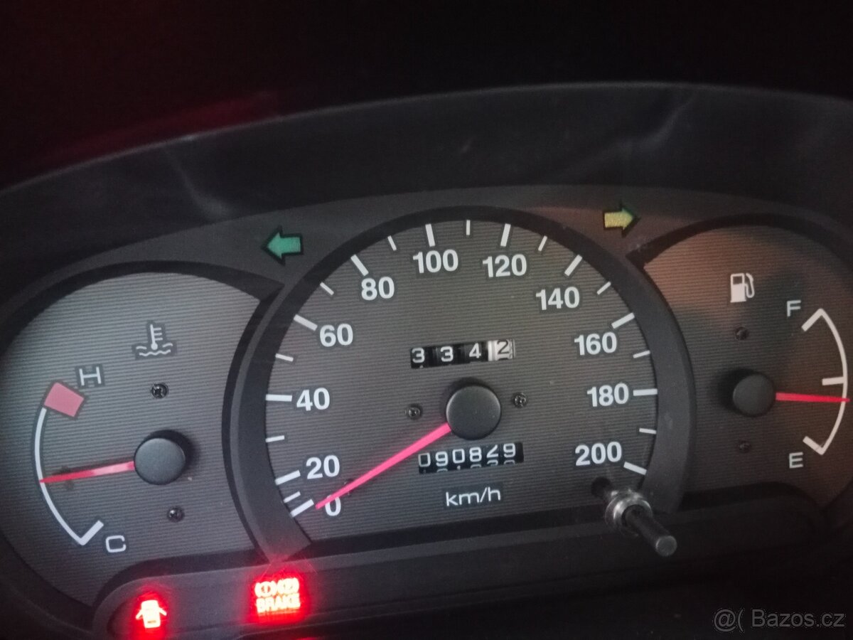 Hyundai Accent - 4