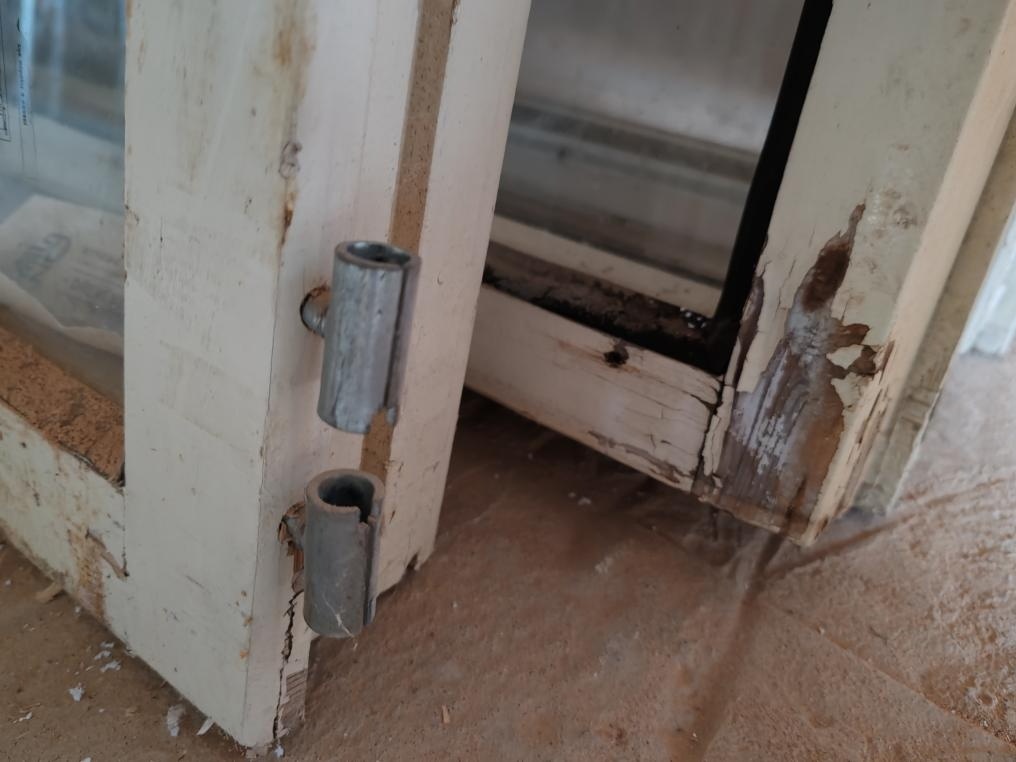 Prodám okna s rámy. - 4