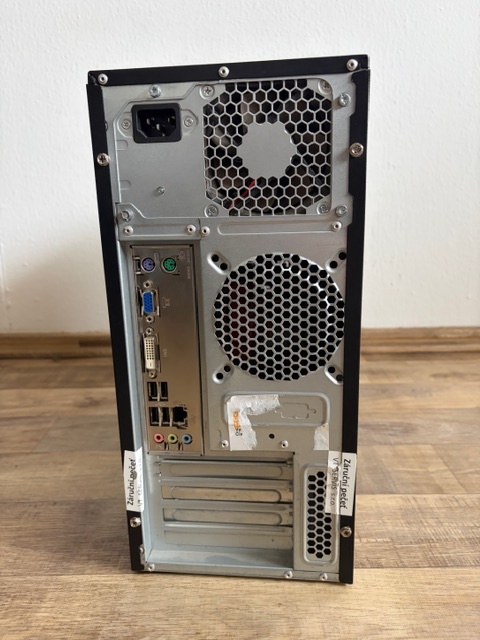 Počítač - AMD 6300 Six-Core Processor - 4