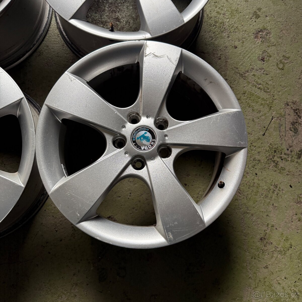 17" originál litá alu kola Škoda Octavia II - 5x112 - 4