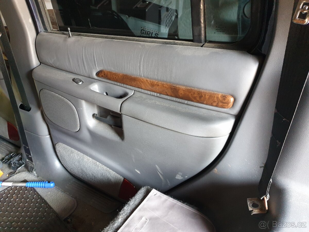 Ford Explorer 2001 5 dveř tapce + dekor - 4