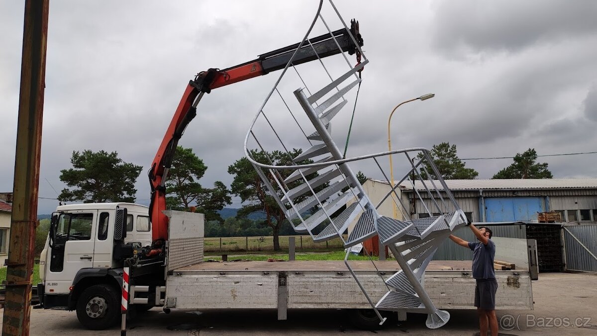 valník s hydraulickou rukou - 4