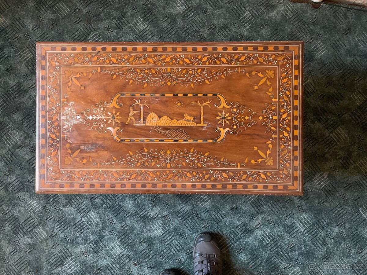 Odkládací stolek - 4