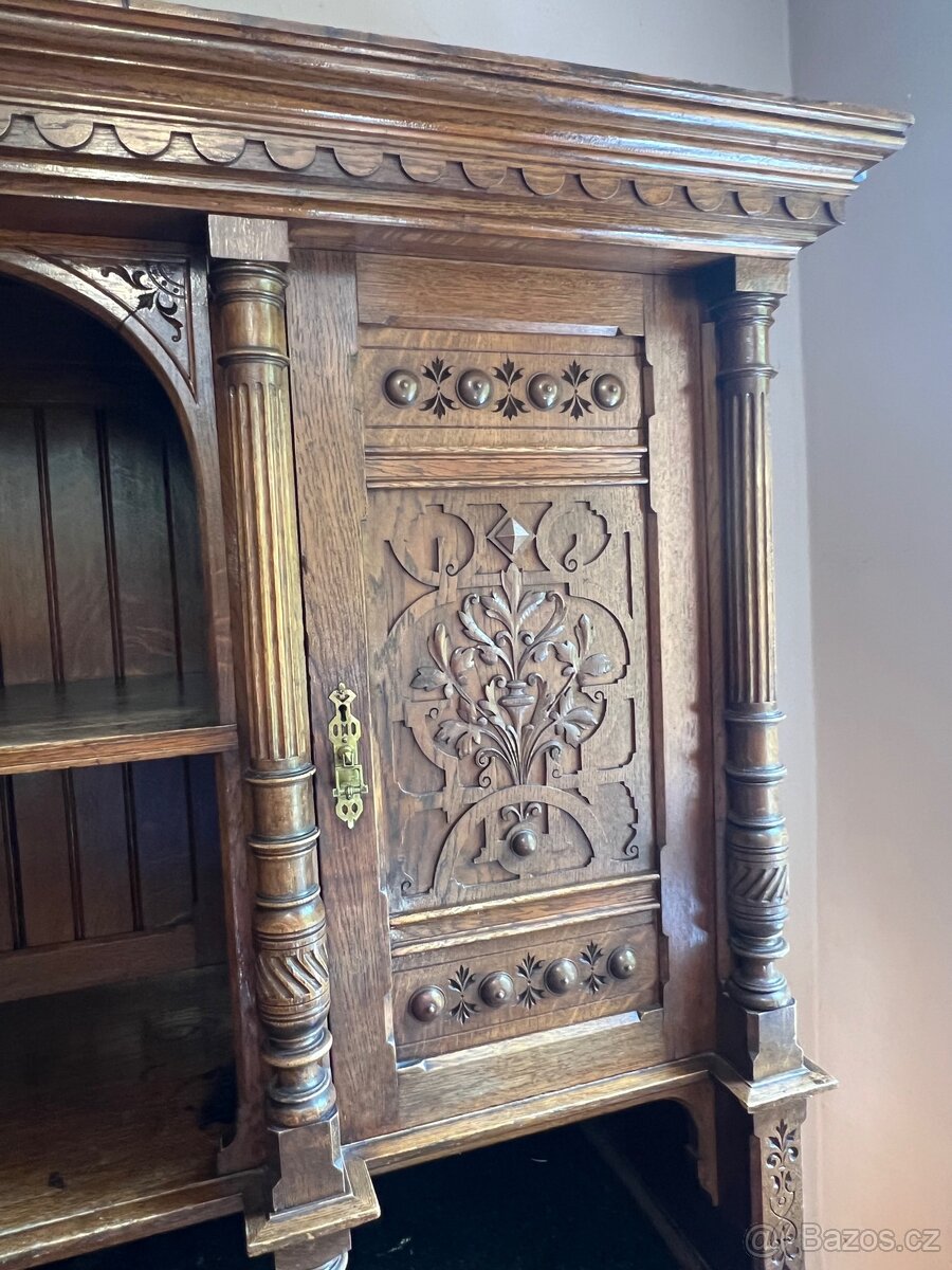 Starozitny secesni pribornik vc. stolu, zidli a komod - 4