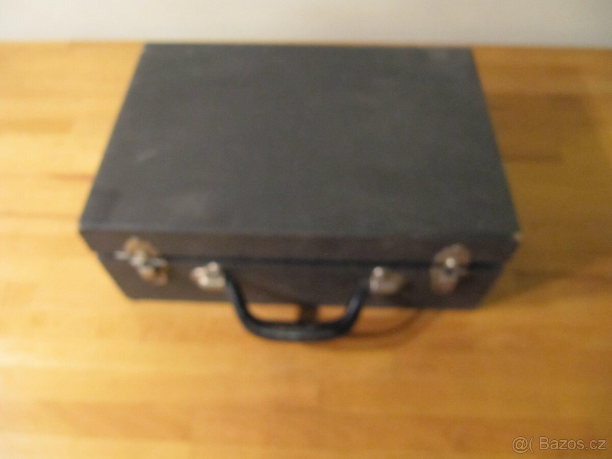 starý masážní přístroj OMEGA - 4