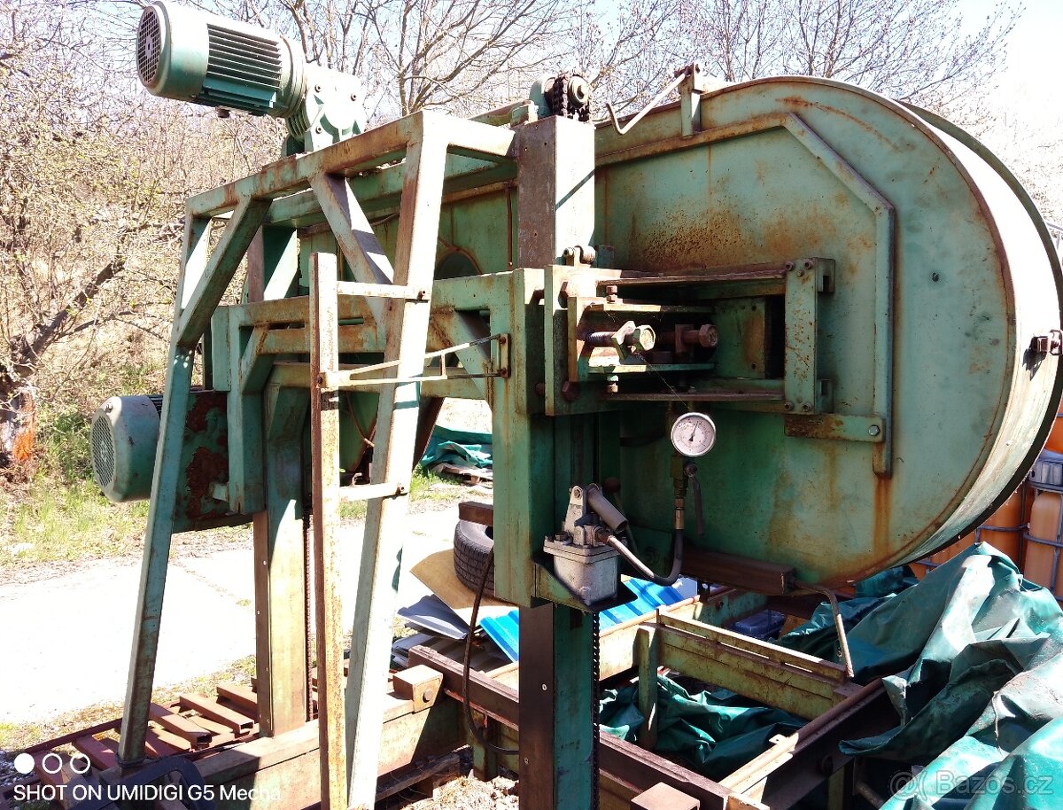 Kmenová pásová pila Lignotech - 4