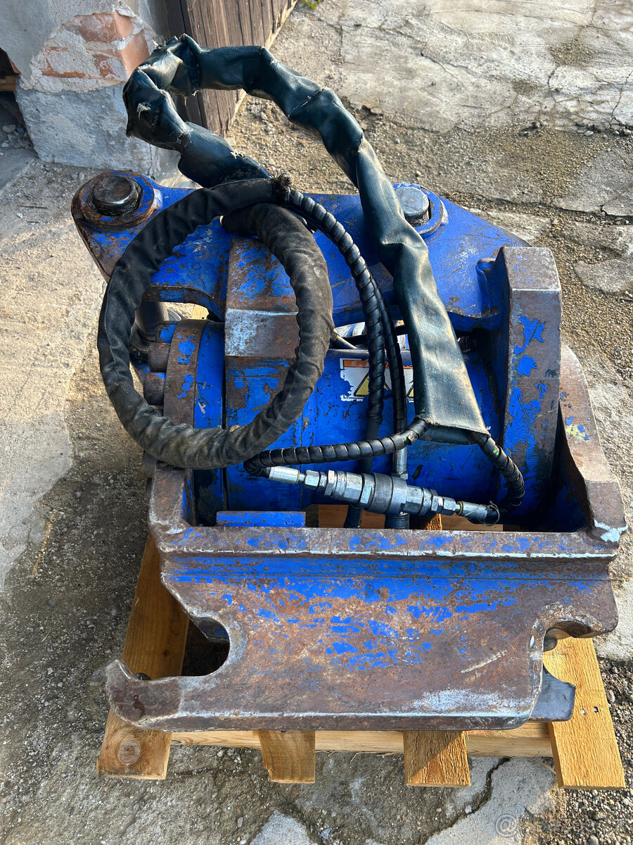 Hydraulická naklápěcí hlava Powertilt PT9 - 4