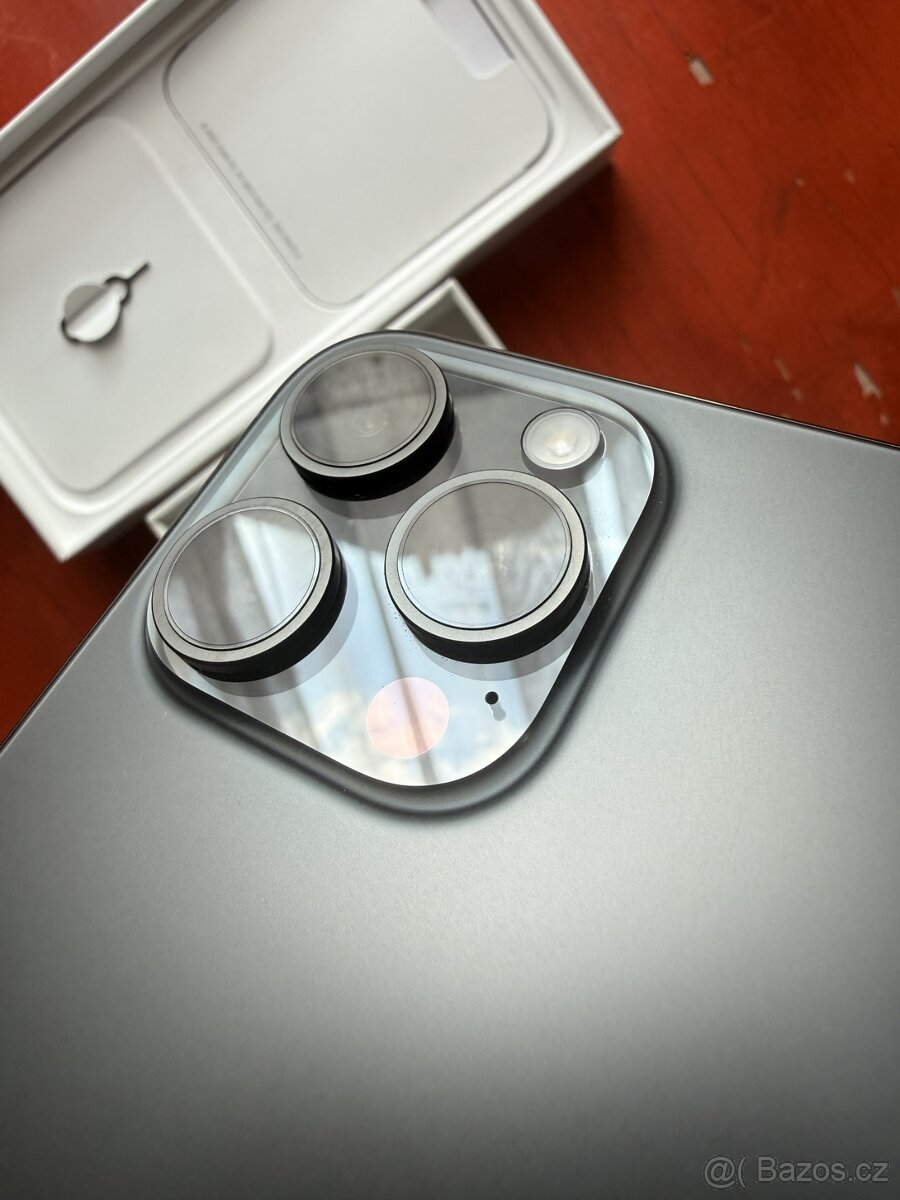 Apple iPhone 16 Pro Max - 4