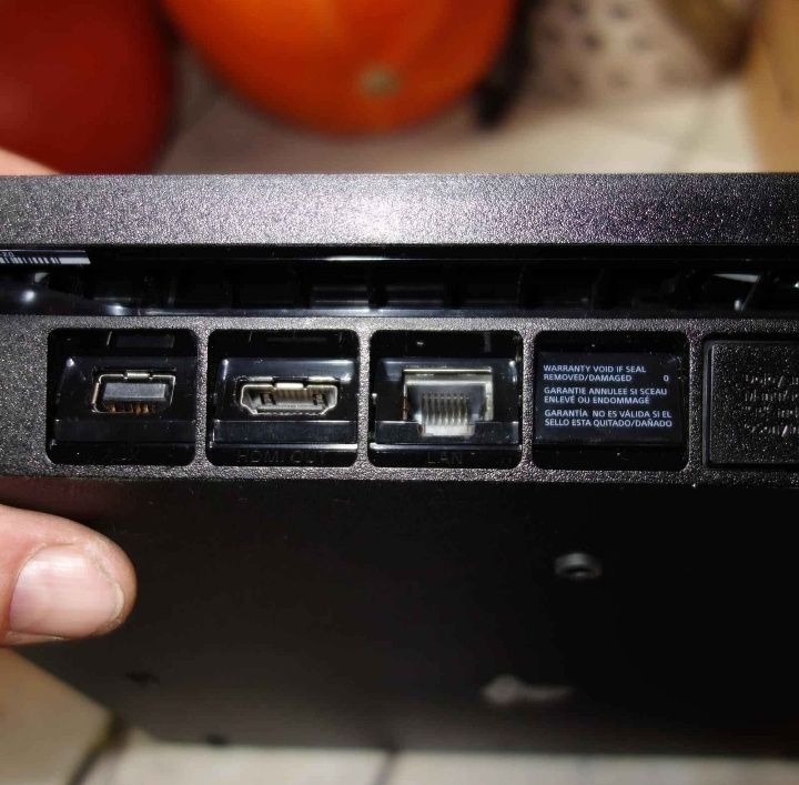 Playstation 4 SLIM - 4