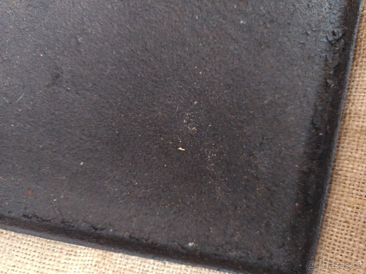 Starý litinový tál - Top stav - 4