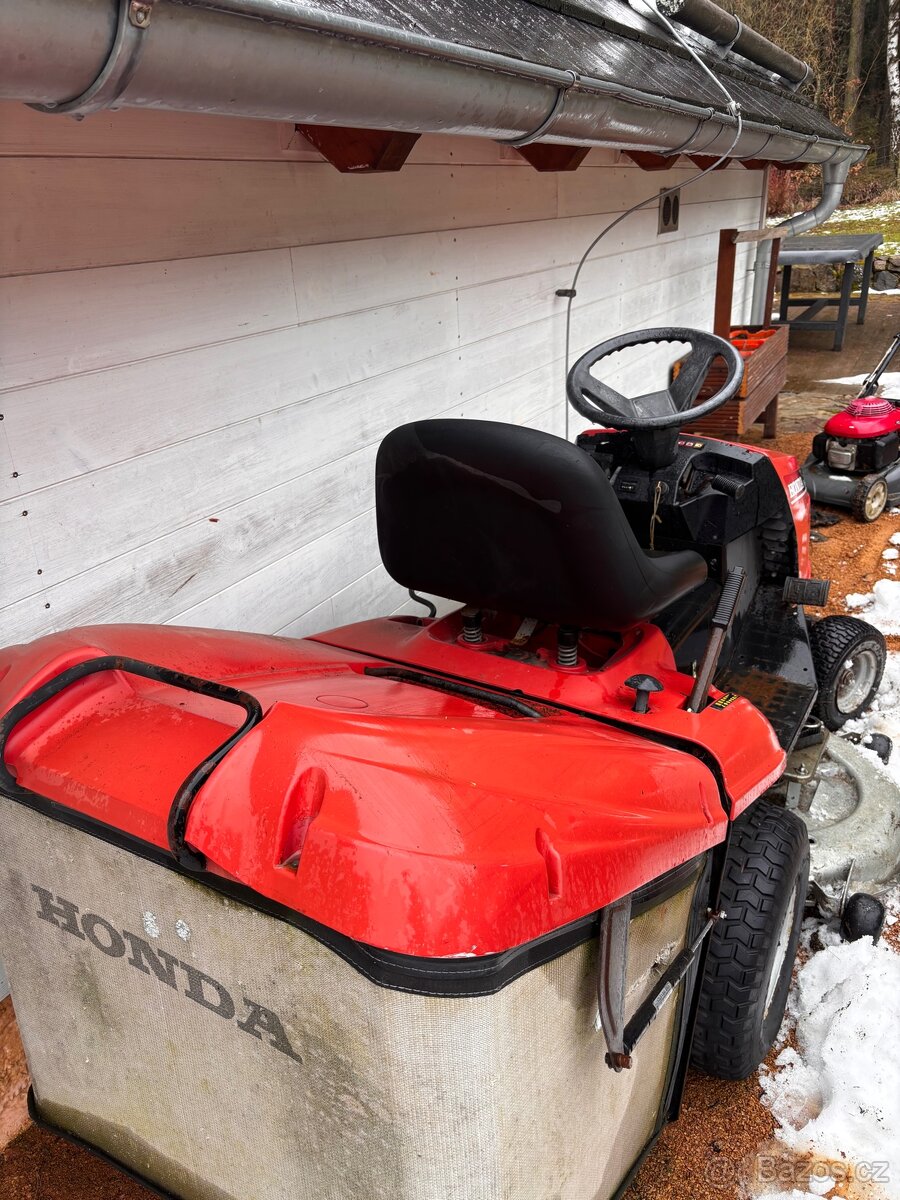 Zahradní traktor Honda 2218 - 4