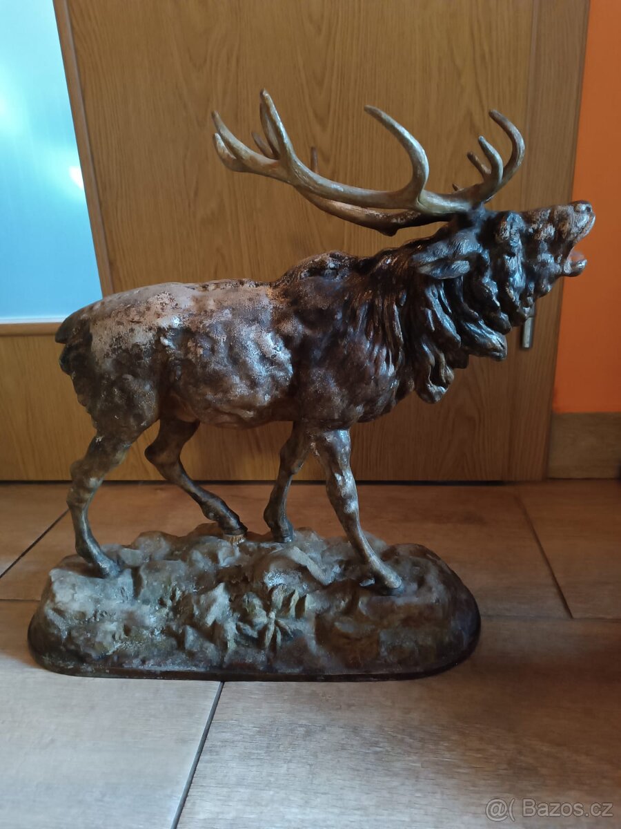 Socha bronzového Jelena - 4