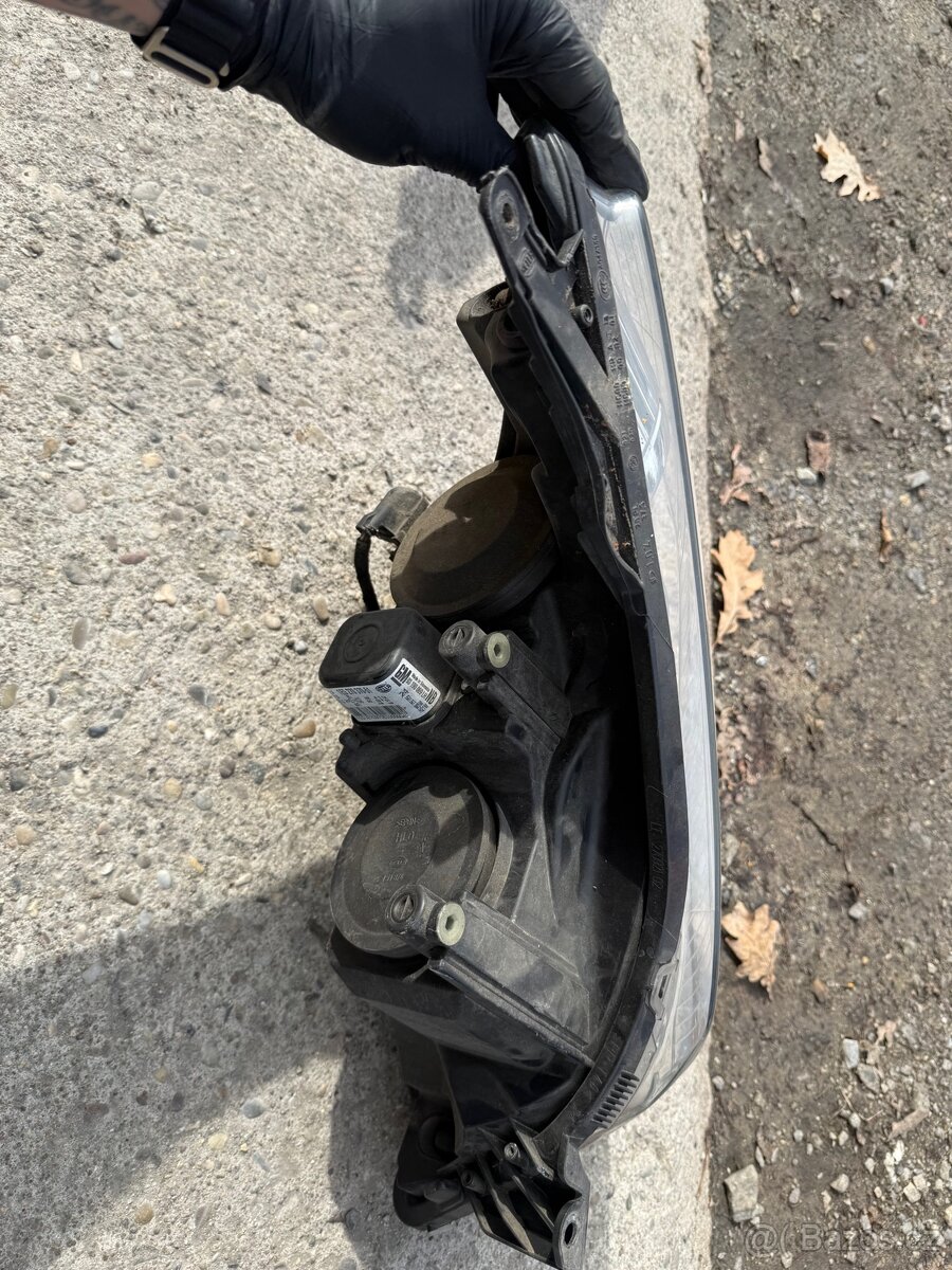 Přední světla Opel astra H - 4