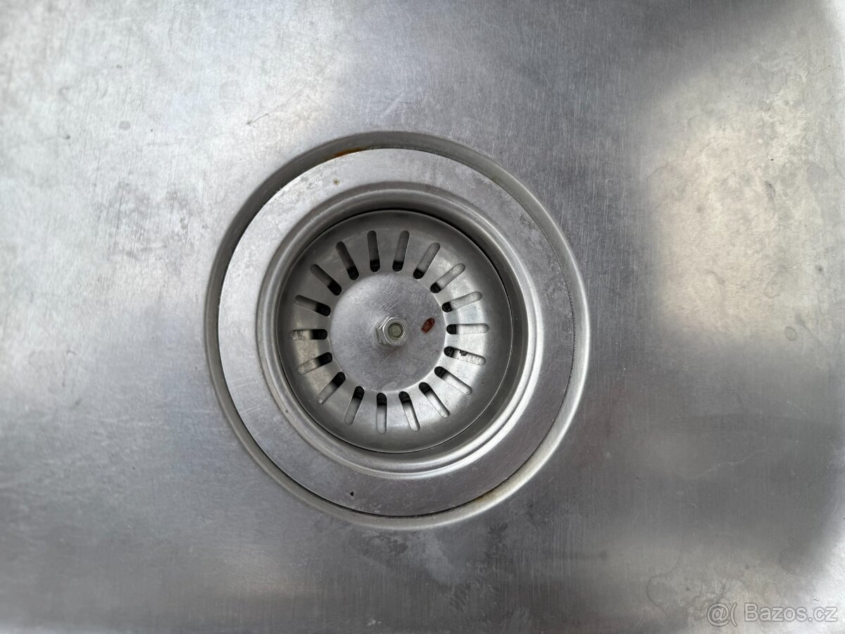 Nerezový dřez - dvojitý - 4