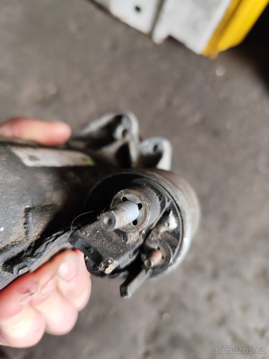 Dacia Duster 1.5 dci startér - 4