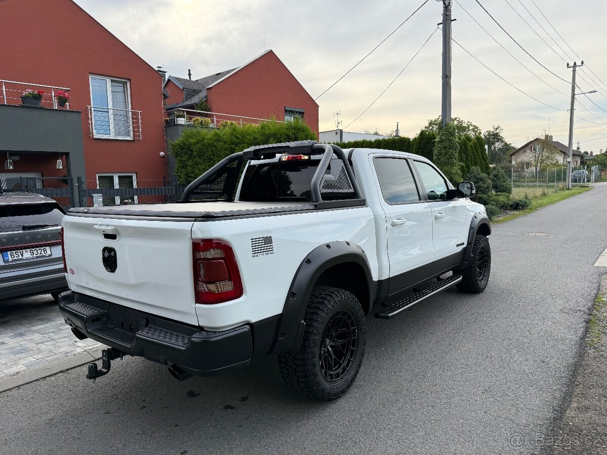 DODGE RAM 1500 HEMI OFFROAD PAKET