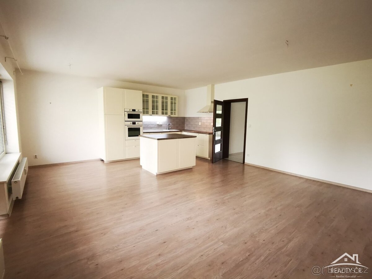 Pronájem Bytu 3+1 s balkonem 100m2 Jihlava - 4