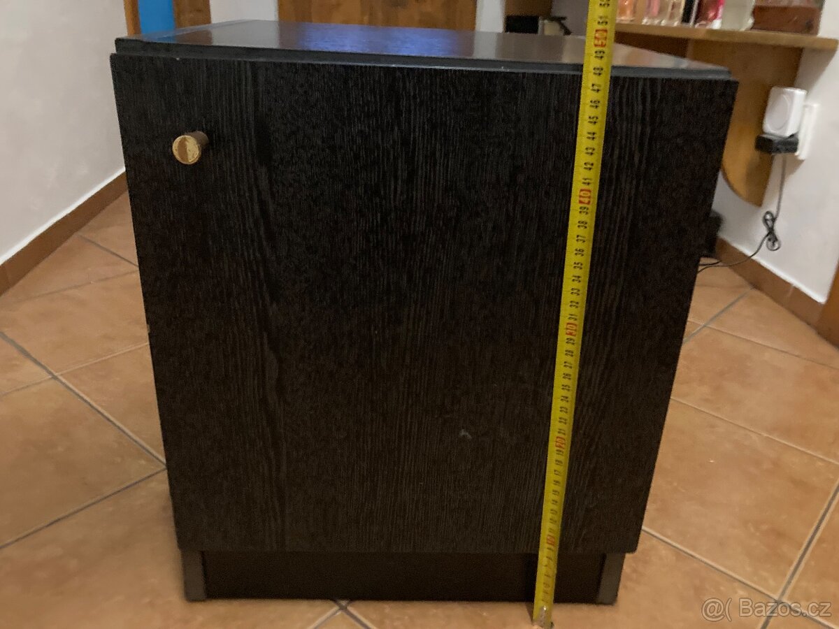 Skříňka - 4