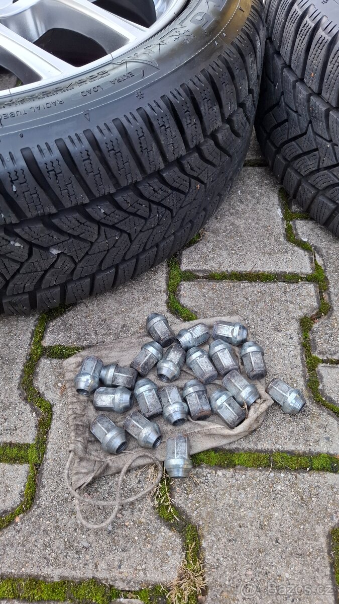 Komplet kola 7.0 x 17", 5 x 114.3, zimní pneu 215 50 R17 - 4