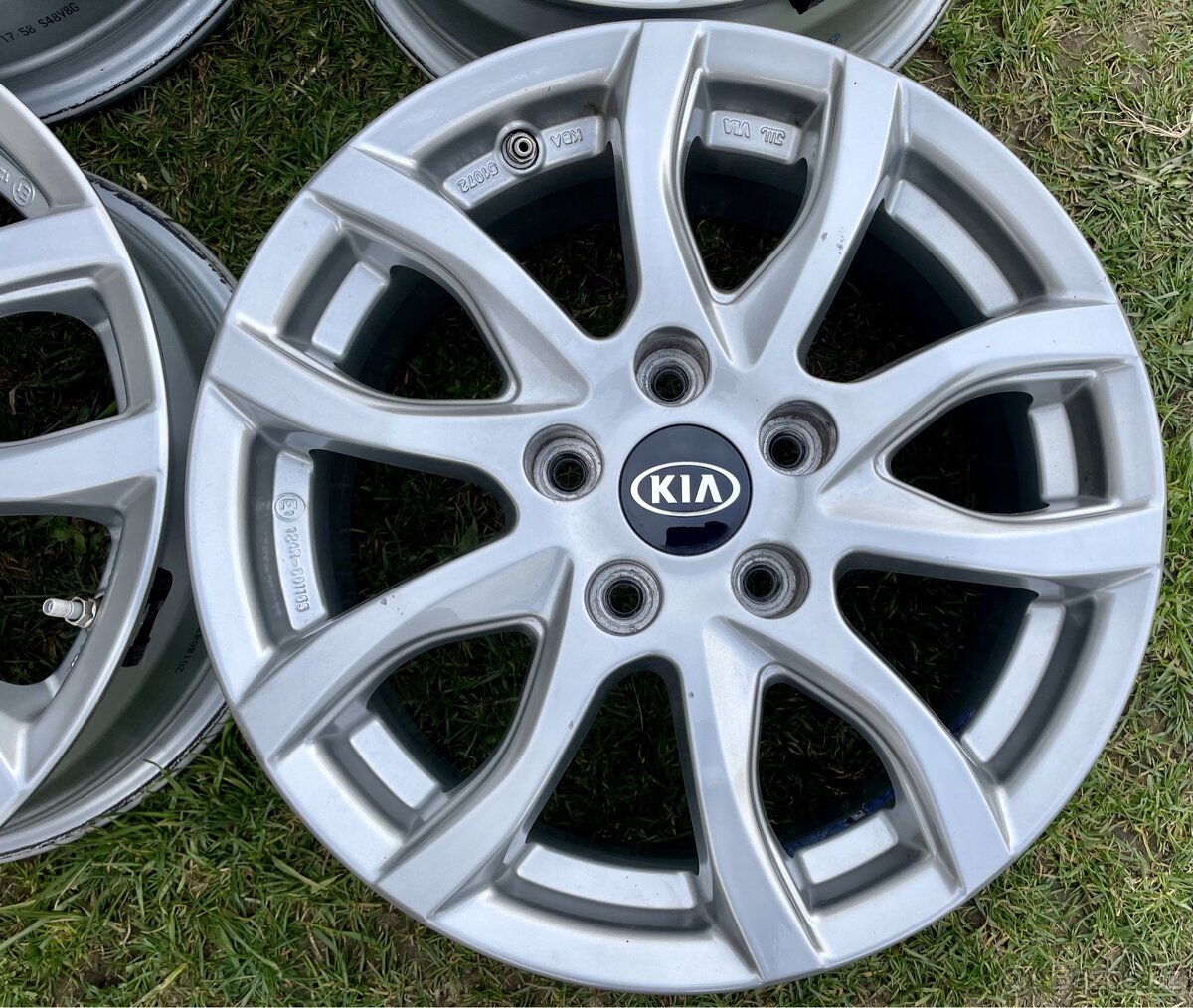 alu KIA Sportage 6,5jx16 ET42,5 +TPMS - 4