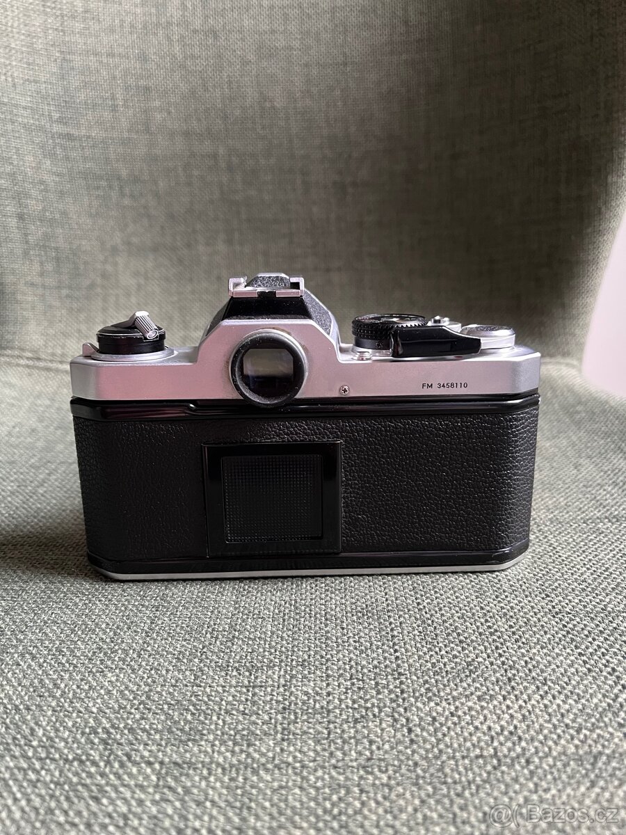 Nikon FM + 24/2.8 - 4