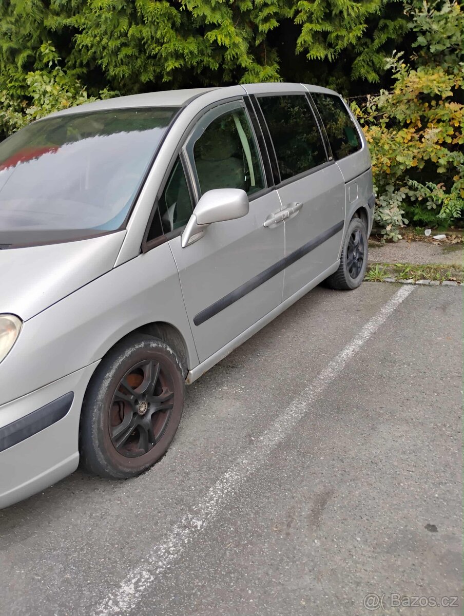 Peugot 807. 2009 2.2HDI - 4