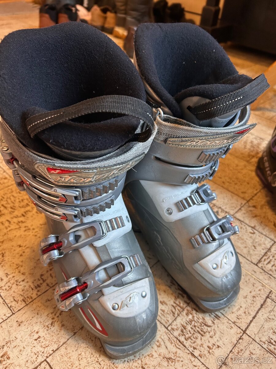 Lyže, lyžařské boty - 4
