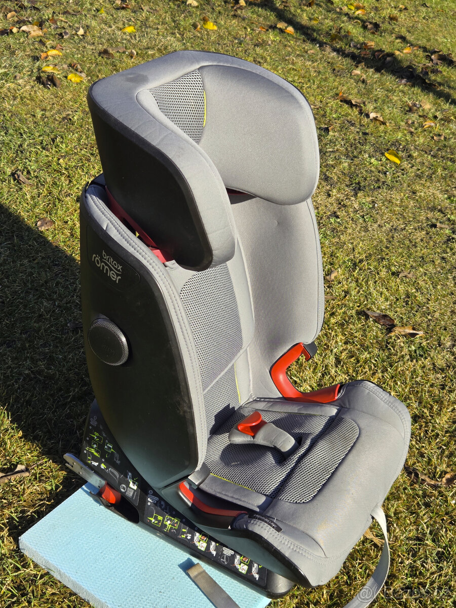 Britax Römer Advansafix IV R - 4