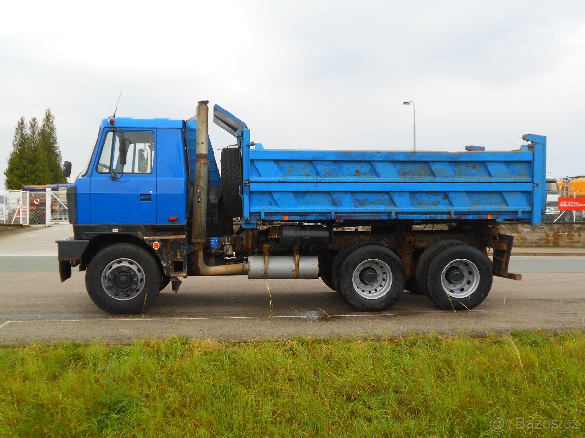 TATRA T 815 6x6 - 4