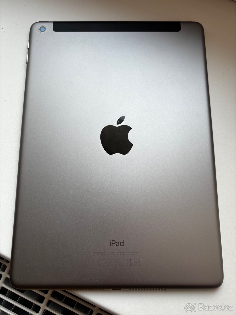 Apple iPad 5th 32GB LTE - 4
