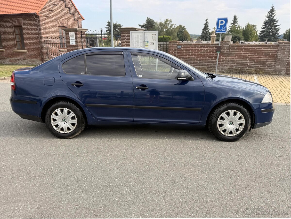 Škoda Octavia II 1.6 75kW rok 2011 - 4
