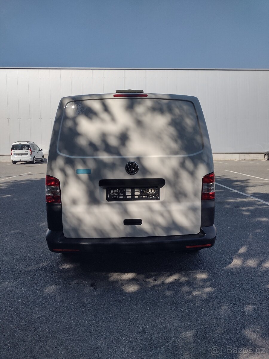 VW Transporter T5.1 2.0TDI -- DSG - 4