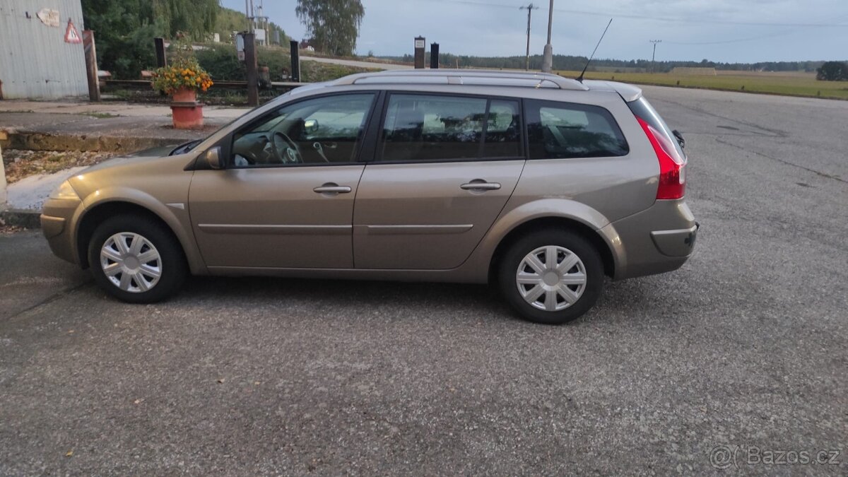 Renault Megane kombi, 1.6i r.v. 2008 - 4