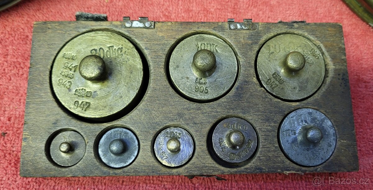 Stará kuchyňská váha (5 kg) včetně závaží - 4