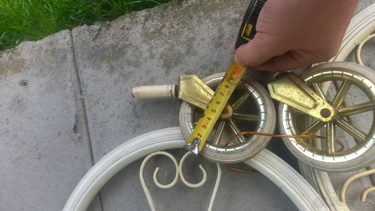 Retro kočárek pro panenky + další kolečka, kola (různá) - 4