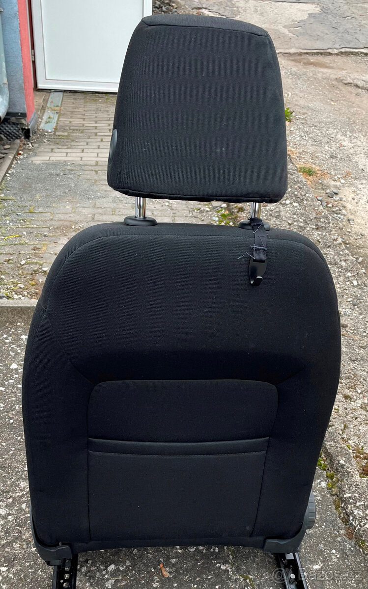 Sedadlo spolujezdce, výškově nastavitelné Škoda Octavia III - 4