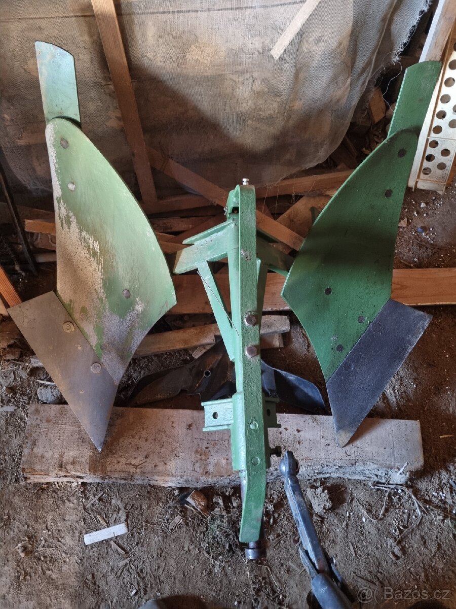 Pluh jednoradliční obracák - 4