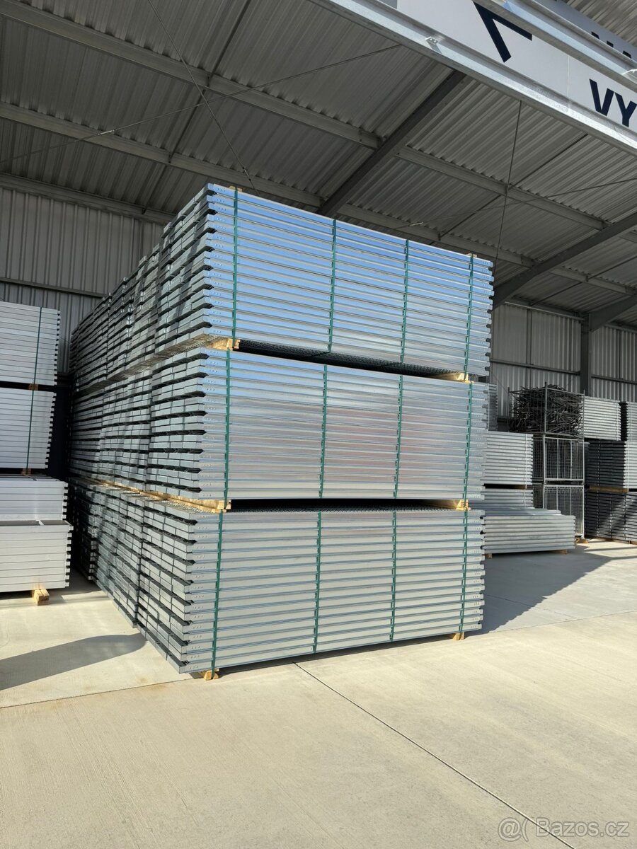 Lešení použité i nové PLETTAC SL/MJ UNI 70 - 4